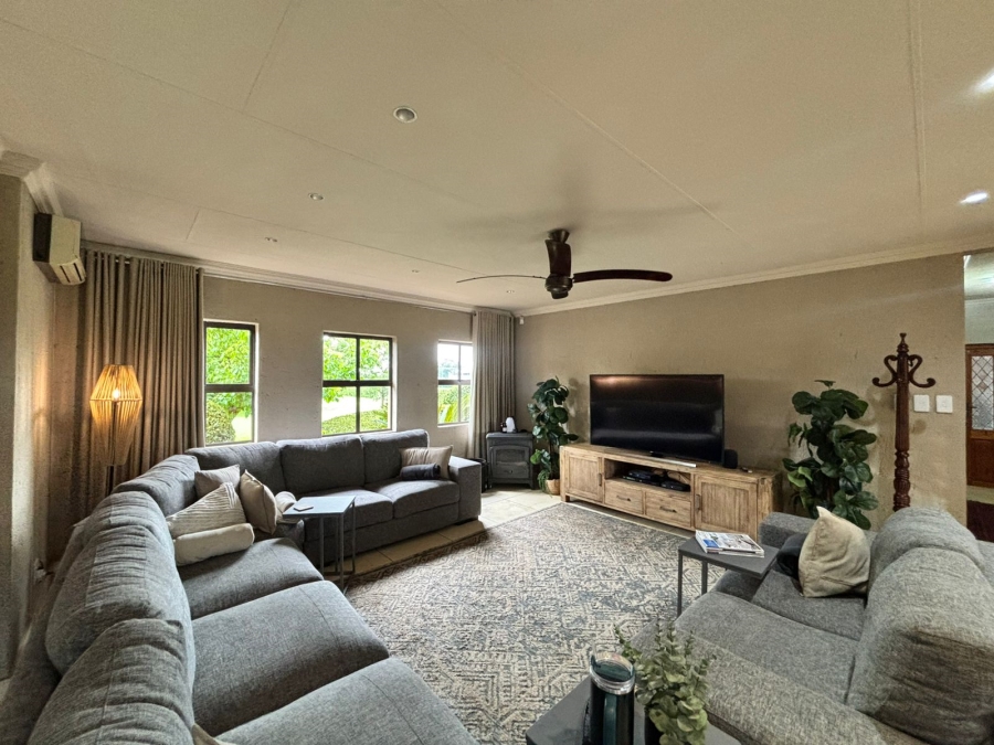 5 Bedroom Property for Sale in Grimbeeck Park North West